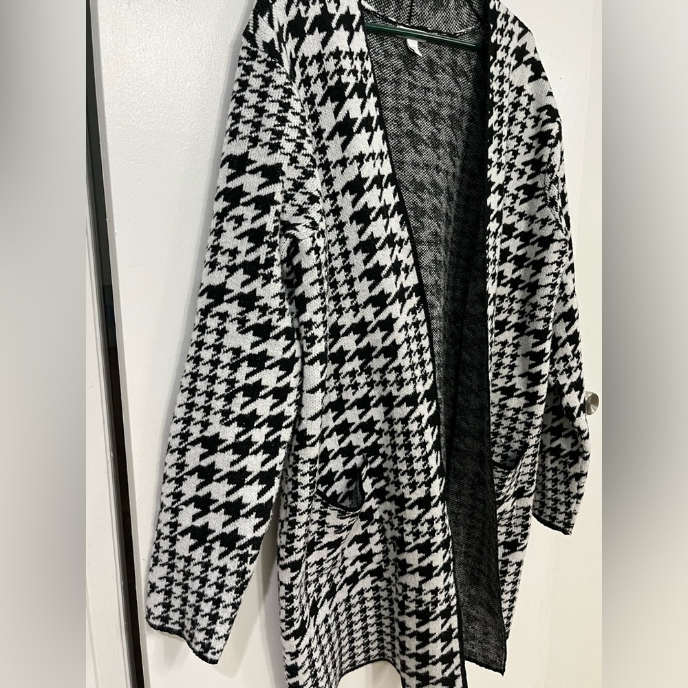 Nine West Black & White Houndstooth Open-Front Cardigan, size XXL - Picture 3 of 7